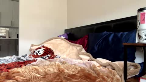 Sapphire the Vixen online show from 9, 1, 2026