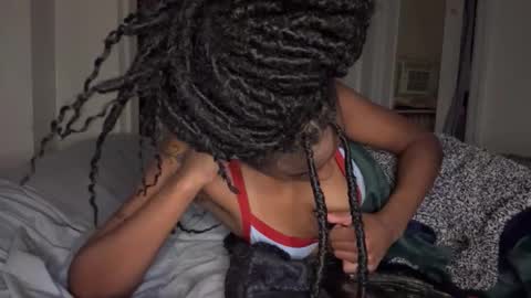 Snapshot of thevixensapphire chatting on 8, 2, 2026 Sapphire the Vixen online show from 8, 2, 2026