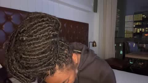 Snapshot of thevixensapphire chatting on 16, 2, 2026 Sapphire the Vixen online show from 16, 2, 2026