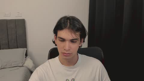 thiaan__ online show from 22, 12, 2024