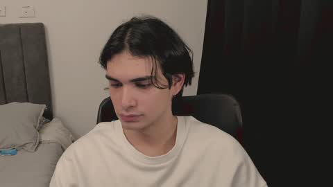 thiaan__ online show from 2, 1, 2025