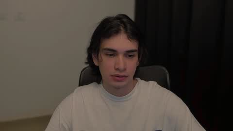 thiaan__ online show from 28, 1, 2025