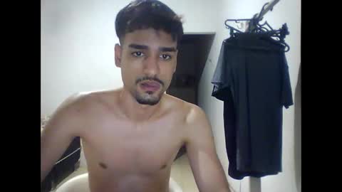 Snapshot of thiago22bk chatting on 22, 11, 2025 thiago22bk online show from 22, 11, 2025