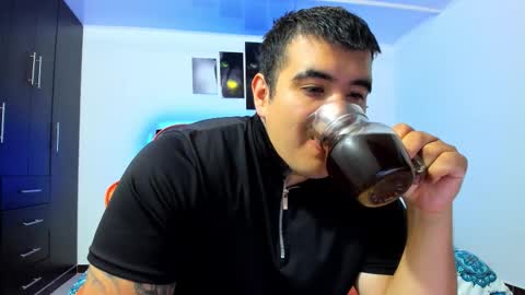 Snapshot of thiago_cp01 chatting on 28, 11, 2025 Thiago online show from 28, 11, 2025