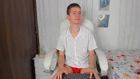 Snapshot of thiago_james69 chatting on 9, 9, 2025 Manuel online show from 9, 9, 2025