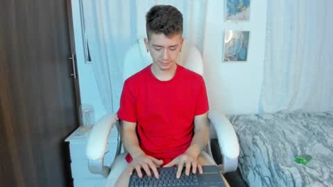 Snapshot of thiago_james69 chatting on 24, 9, 2025 Manuel online show from 24, 9, 2025