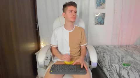 Snapshot of thiago_james69 chatting on 26, 9, 2025 Manuel online show from 26, 9, 2025