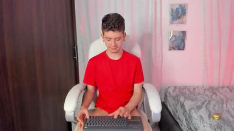 Snapshot of thiago_james69 chatting on 6, 10, 2025 Manuel online show from 6, 10, 2025