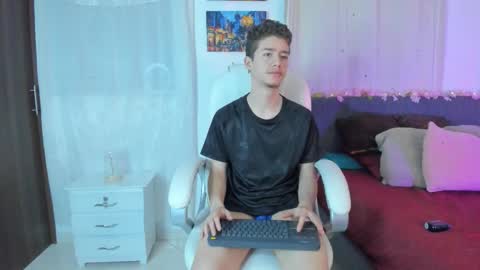 Snapshot of thiago_james69 chatting on 19, 10, 2025 Manuel online show from 19, 10, 2025
