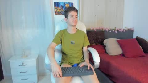 Snapshot of thiago_james69 chatting on 20, 10, 2025 Manuel online show from 20, 10, 2025