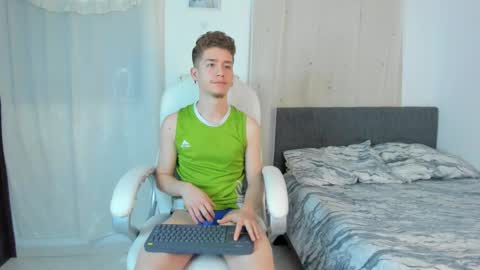 Snapshot of thiago_james69 chatting on 18, 12, 2025 Manuel online show from 18, 12, 2025