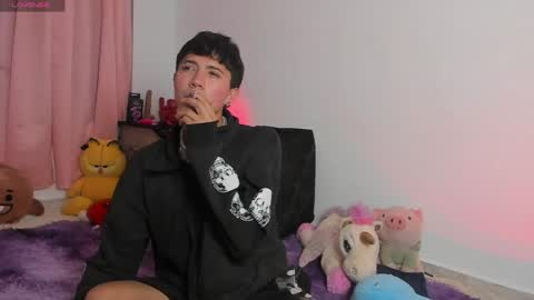 Snapshot of thiago_n_sam chatting on 2, 4, 2026 thiago_n_sam online show from 2, 4, 2026