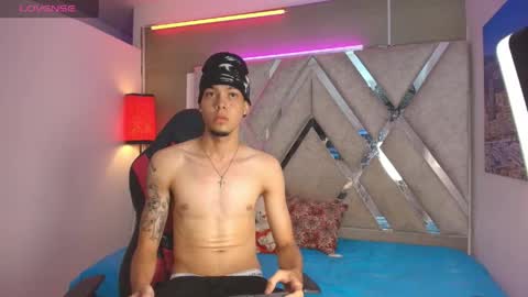 Snapshot of thiago_preston chatting on 18, 4, 2026 Thiago online show from 18, 4, 2026