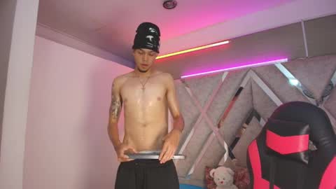 Snapshot of thiago_preston chatting on 18, 4, 2026 Thiago online show from 18, 4, 2026