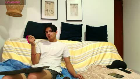 Snapshot of thiago_vega1 chatting on 9, 4, 2026 thiago_vega1 online show from 9, 4, 2026