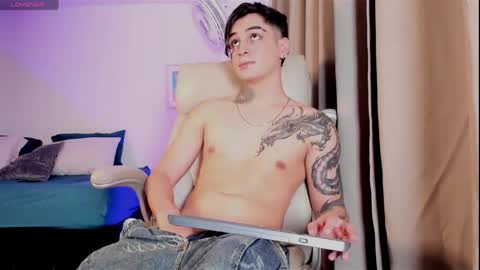 Thiago Winteer online show from 10, 4, 2026