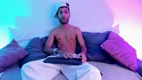 Snapshot of thiagoferreti_ chatting on 26, 6, 2026 ThiagoFerreti online show from 26, 6, 2026