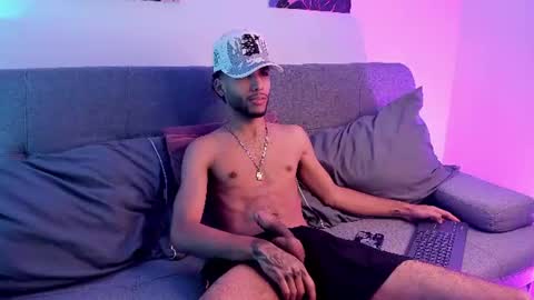 Snapshot of thiagoferreti_ chatting on 10, 7, 2026 ThiagoFerreti online show from 10, 7, 2026