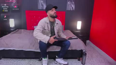 Thia Gomez online show from 9, 1, 2026