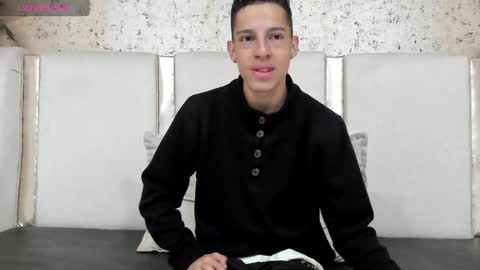 Thiago   online show from 8, 1, 2025