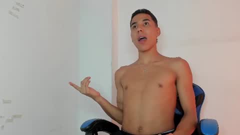 Snapshot of thiagosexy005 chatting on 21, 6, 2026 thiagosexy005 online show from 21, 6, 2026