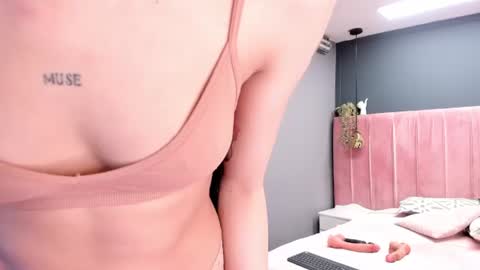 Snapshot of thiara_gh chatting on 27, 6, 2026 thiara_gh online show from 27, 6, 2026