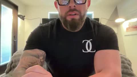 Snapshot of thiccbull12 chatting on 20, 5, 2026 thiccbull12 online show from 20, 5, 2026