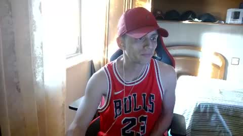 Snapshot of thick_and_big_cock chatting on 14, 6, 2026 Latino 8.5 inches online show from 14, 6, 2026