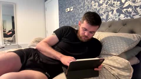 Snapshot of thickandmeaty9incher chatting on 10, 9, 2025 thickandmeaty9incher online show from 10, 9, 2025