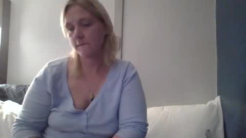 thickblonde_92 online show from 8, 11, 2025