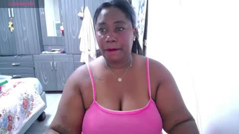 Snapshot of thickebonymilf chatting on 22, 7, 2026 XIOMARA online show from 22, 7, 2026