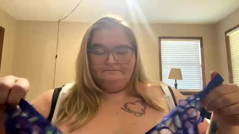 thickerthanasnicker4u online show from 8, 10, 2025
