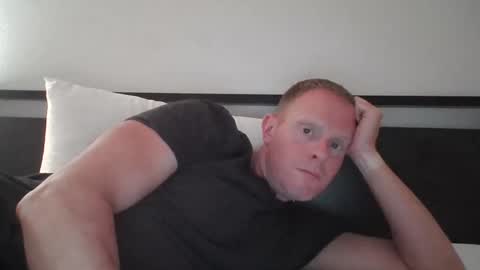 Snapshot of thickkredd8 chatting on 11, 3, 2026 thickkredd8 online show from 11, 3, 2026