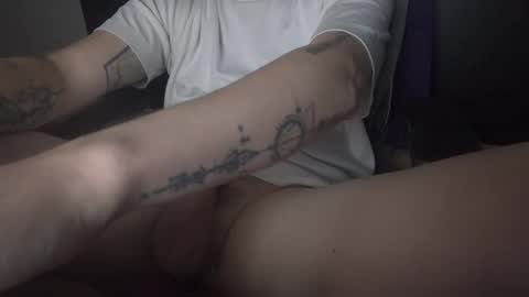 Snapshot of thicksized chatting on 4, 10, 2025 thicksized online show from 4, 10, 2025