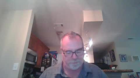 Snapshot of thickwhiteload chatting on 18, 12, 2025 thickwhiteload online show from 18, 12, 2025