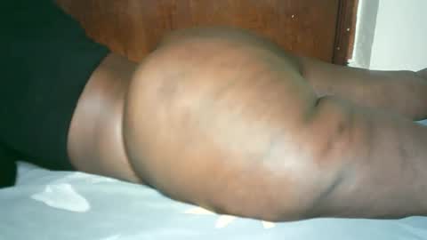 Snapshot of thickybabe_05 chatting on 25, 1, 2025 thickybabe_05 online show from 25, 1, 2025