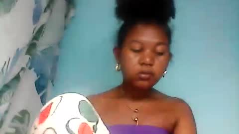 Snapshot of thierryzz chatting on 6, 7, 2026 thierryzz online show from 6, 7, 2026