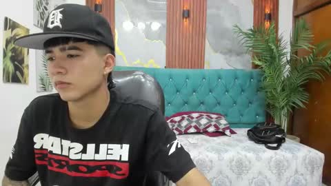 Snapshot of thiiago_collins chatting on 22, 2, 2026 THIAGO COLLINS online show from 22, 2, 2026