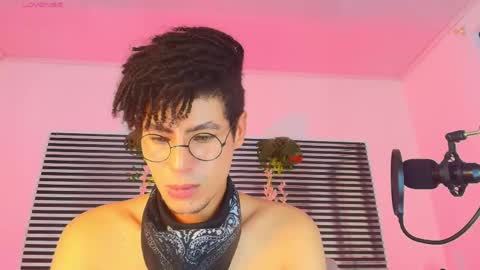 Snapshot of thiiagosaeenz chatting on 30, 5, 2026 Thiago Saenzz online show from 30, 5, 2026