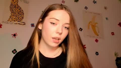 Amelia  shows on mondays fridays and sundays  if anything changes im giving updates on my fansly  online show from 5, 10, 2025