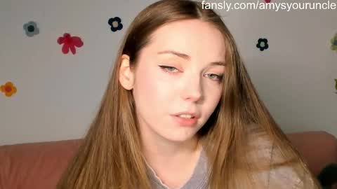 Snapshot of thisisamelia chatting on 27, 4, 2026 Amelia shows on mondays fridays and sundays if anything changes im giving updates on my fansly online show from 27, 4, 2026