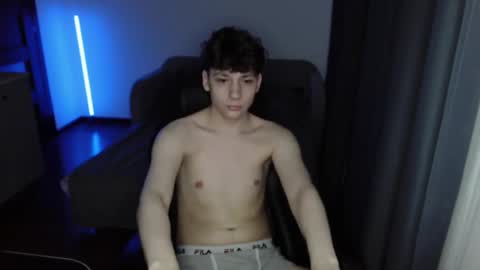 Snapshot of thomas617826 chatting on 6, 3, 2025 Thomas Hill online show from 6, 3, 2025