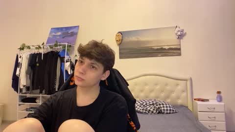 Snapshot of thomas617826 chatting on 15, 10, 2025 Thomas Hill online show from 15, 10, 2025