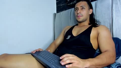 Snapshot of thomas777__ chatting on 11, 4, 2026 Thomas online show from 11, 4, 2026