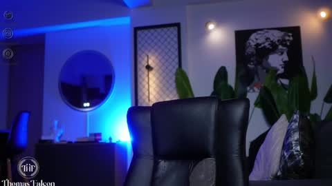 Thomas Falcon online show from 15, 1, 2025