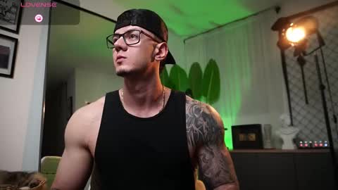 Thomas Falcon online show from 1, 3, 2026