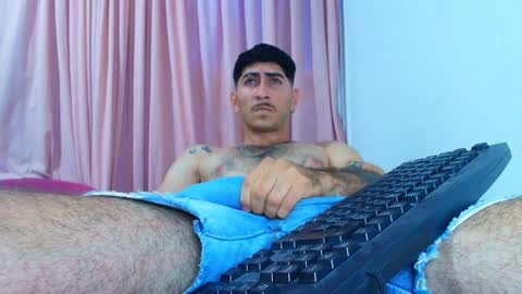 thomas_ks11 online show from 25, 1, 2025