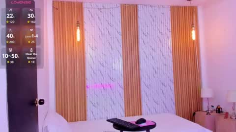 Snapshot of thomas_walker0 chatting on 27, 10, 2025 Thomas online show from 27, 10, 2025