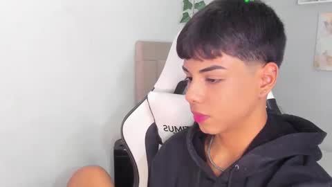 Thomas online show from 29, 10, 2025