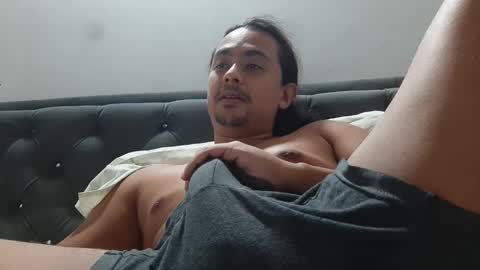 Snapshot of thomasbbc25 chatting on 3, 12, 2025 Thomas online show from 3, 12, 2025